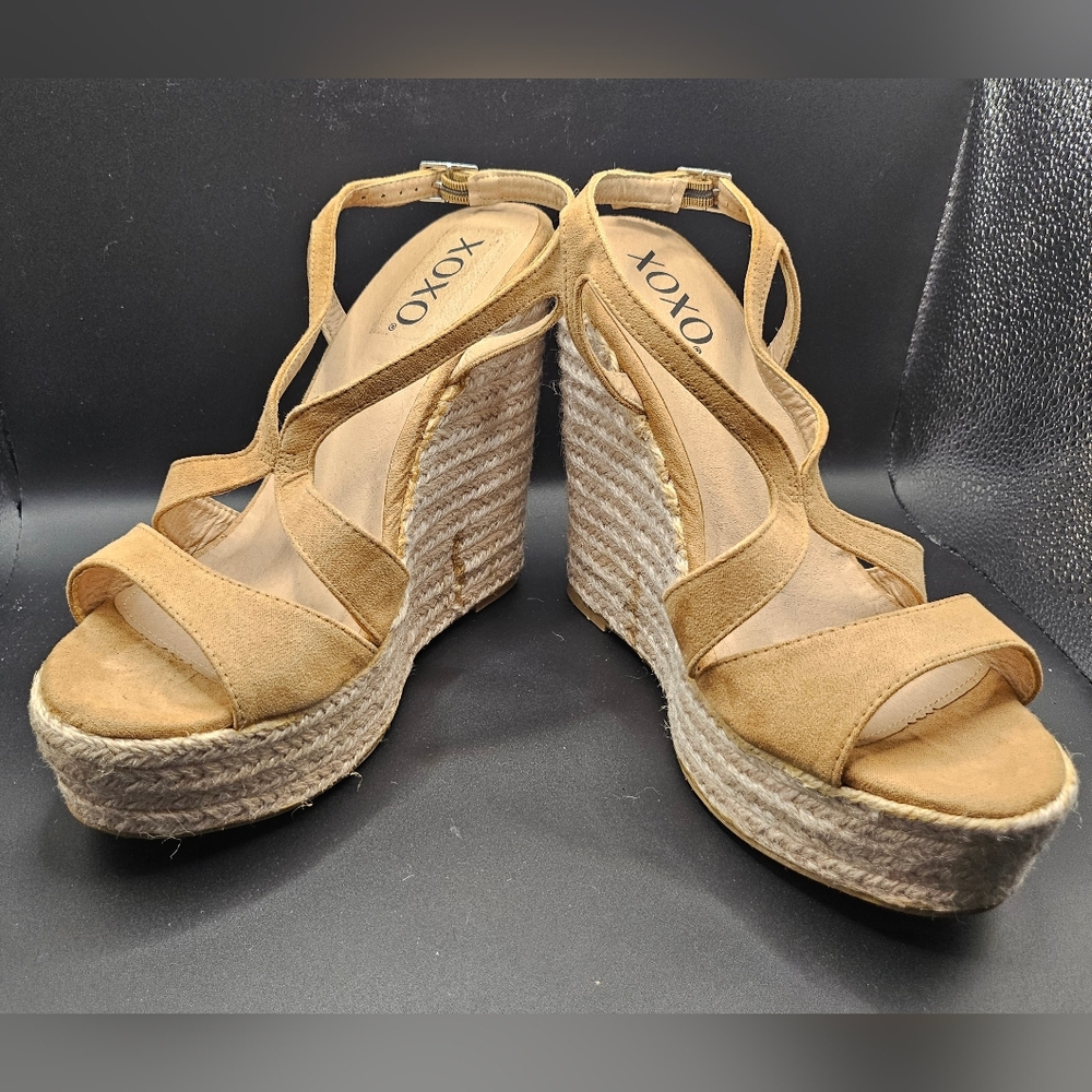 XOXO Women's Beige Wedge Sandals, Size 9, Brand New